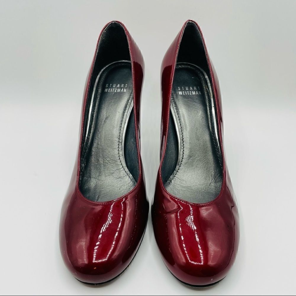 Stuart Weitzman Metallic Patent  Leather Round Toe Heels Size 9